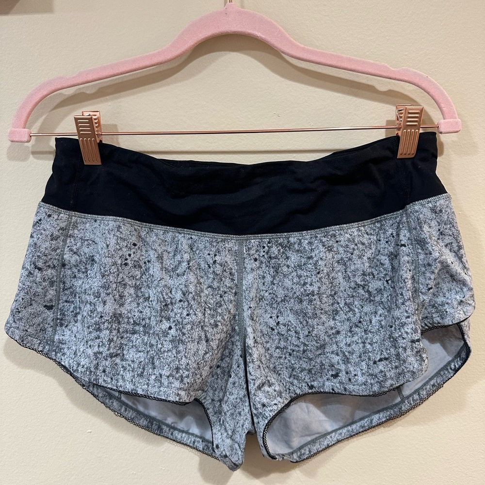 Lululemon 🍋 Speed Up Low-Rise Lined Short 2.5" size 6